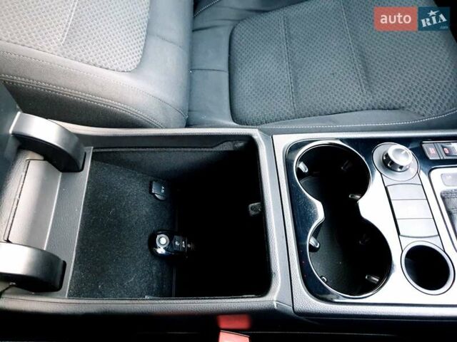 Сірий Фольксваген Туарег, об'ємом двигуна 2.97 л та пробігом 280 тис. км за 15769 $, фото 48 на Automoto.ua