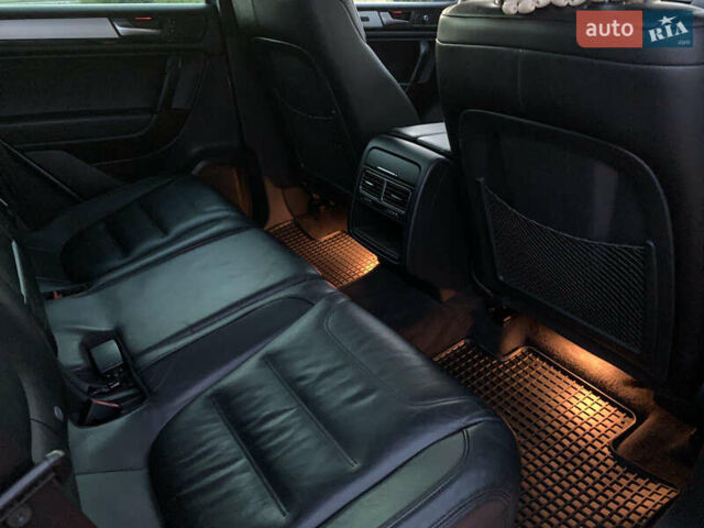 Сірий Фольксваген Туарег, об'ємом двигуна 2.97 л та пробігом 211 тис. км за 20299 $, фото 29 на Automoto.ua