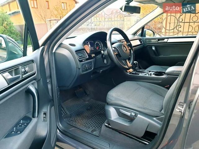 Сірий Фольксваген Туарег, об'ємом двигуна 2.97 л та пробігом 280 тис. км за 15769 $, фото 29 на Automoto.ua