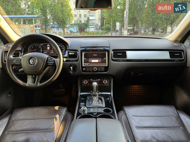 Сірий Фольксваген Туарег, об'ємом двигуна 2.97 л та пробігом 238 тис. км за 18300 $, фото 57 на Automoto.ua