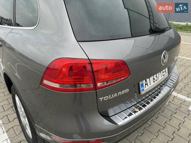 Сірий Фольксваген Туарег, об'ємом двигуна 3 л та пробігом 260 тис. км за 18700 $, фото 26 на Automoto.ua