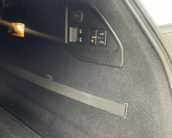 Серый Фольксваген Туарег, объемом двигателя 3 л и пробегом 232 тыс. км за 19700 $, фото 31 на Automoto.ua