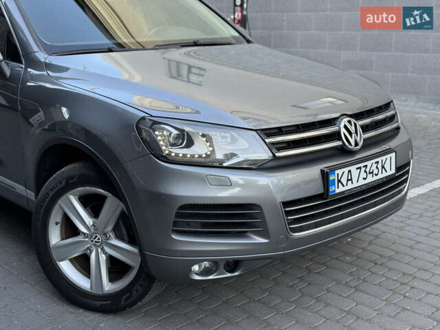 Сірий Фольксваген Туарег, об'ємом двигуна 2.97 л та пробігом 238 тис. км за 18300 $, фото 23 на Automoto.ua