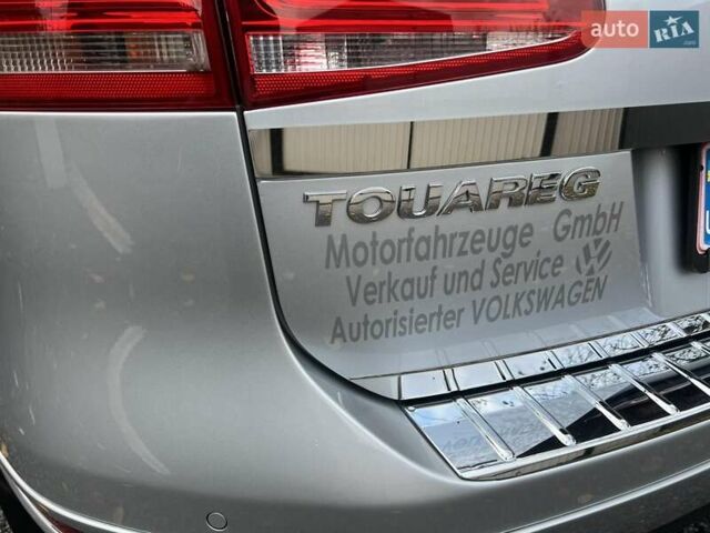 Серый Фольксваген Туарег, объемом двигателя 3 л и пробегом 232 тыс. км за 19700 $, фото 6 на Automoto.ua
