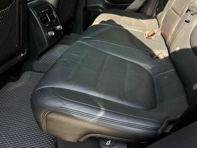 Серый Фольксваген Туарег, объемом двигателя 3 л и пробегом 253 тыс. км за 17000 $, фото 9 на Automoto.ua