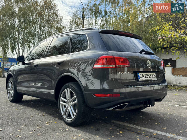 Сірий Фольксваген Туарег, об'ємом двигуна 3 л та пробігом 260 тис. км за 16700 $, фото 12 на Automoto.ua