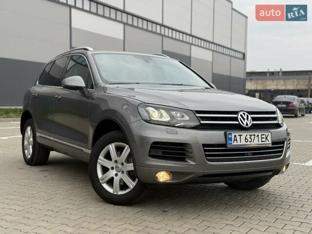 Сірий Фольксваген Туарег, об'ємом двигуна 3 л та пробігом 260 тис. км за 18700 $, фото 13 на Automoto.ua