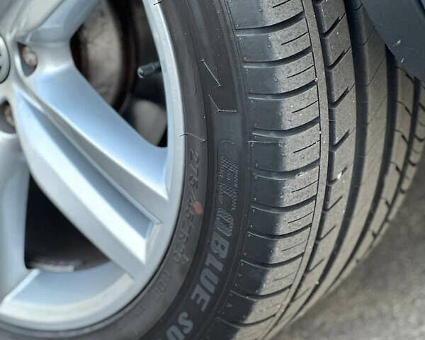 Серый Фольксваген Туарег, объемом двигателя 3.6 л и пробегом 196 тыс. км за 15999 $, фото 11 на Automoto.ua