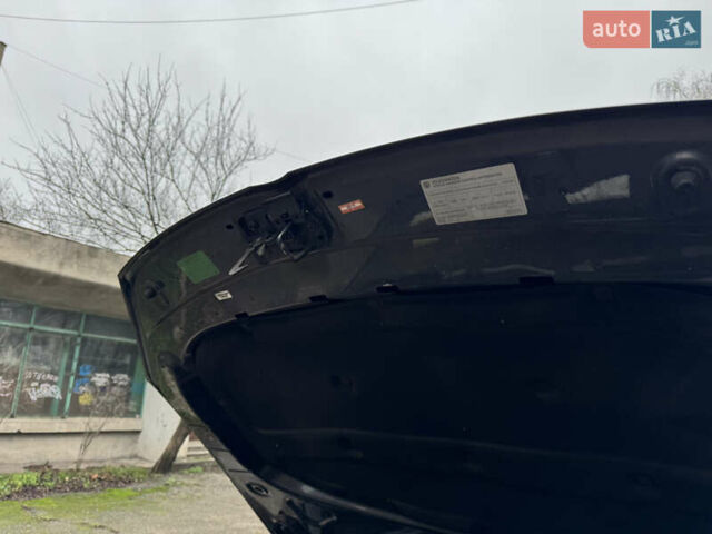 Серый Фольксваген Туарег, объемом двигателя 3 л и пробегом 260 тыс. км за 16700 $, фото 82 на Automoto.ua