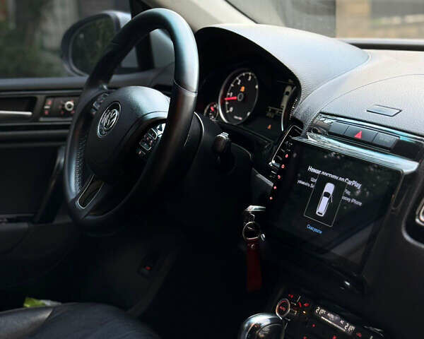 Серый Фольксваген Туарег, объемом двигателя 2.97 л и пробегом 360 тыс. км за 14900 $, фото 15 на Automoto.ua