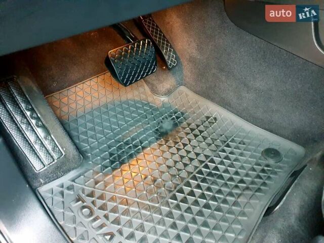 Сірий Фольксваген Туарег, об'ємом двигуна 2.97 л та пробігом 280 тис. км за 15769 $, фото 30 на Automoto.ua