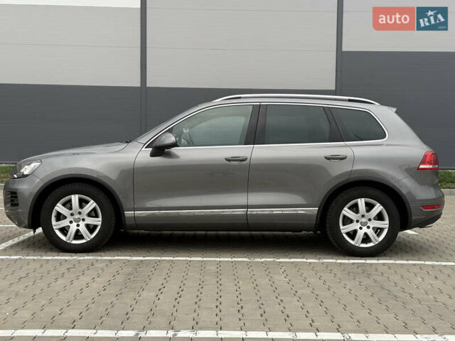 Сірий Фольксваген Туарег, об'ємом двигуна 3 л та пробігом 260 тис. км за 18700 $, фото 17 на Automoto.ua