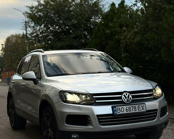 Серый Фольксваген Туарег, объемом двигателя 2.97 л и пробегом 360 тыс. км за 14900 $, фото 2 на Automoto.ua