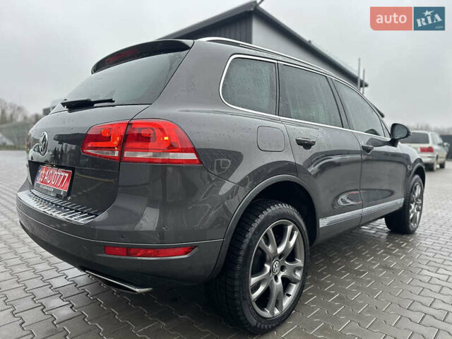 Сірий Фольксваген Туарег, об'ємом двигуна 3 л та пробігом 298 тис. км за 18500 $, фото 22 на Automoto.ua