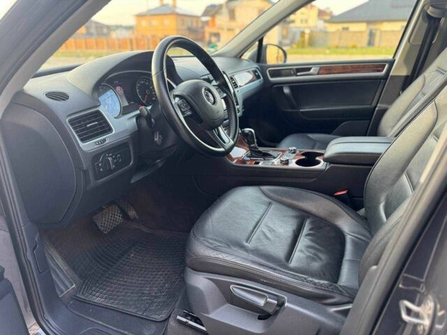 Серый Фольксваген Туарег, объемом двигателя 3 л и пробегом 189 тыс. км за 21500 $, фото 11 на Automoto.ua