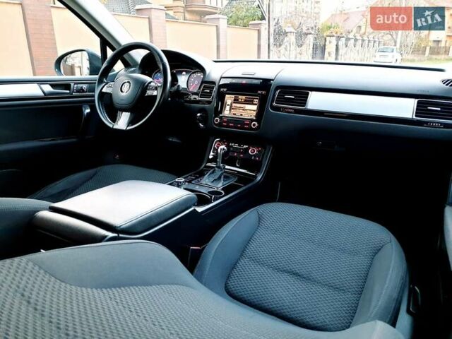 Сірий Фольксваген Туарег, об'ємом двигуна 2.97 л та пробігом 280 тис. км за 15769 $, фото 43 на Automoto.ua