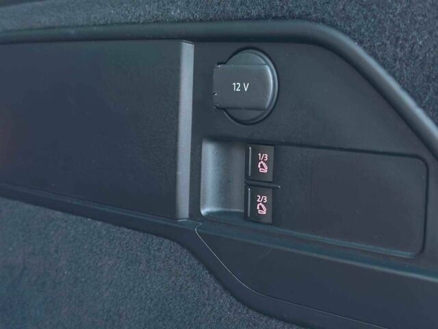 Серый Фольксваген Туарег, объемом двигателя 3 л и пробегом 296 тыс. км за 14490 $, фото 13 на Automoto.ua