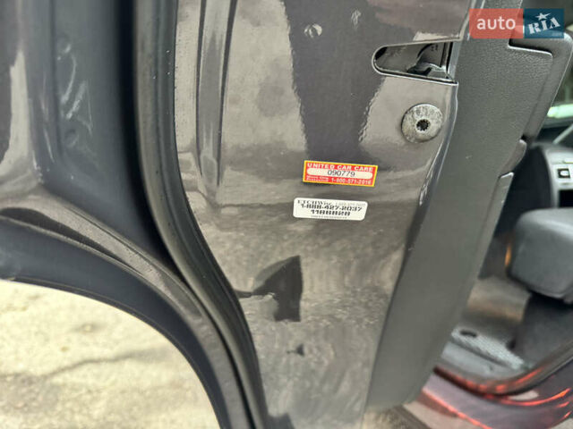 Серый Фольксваген Туарег, объемом двигателя 3 л и пробегом 260 тыс. км за 16700 $, фото 55 на Automoto.ua