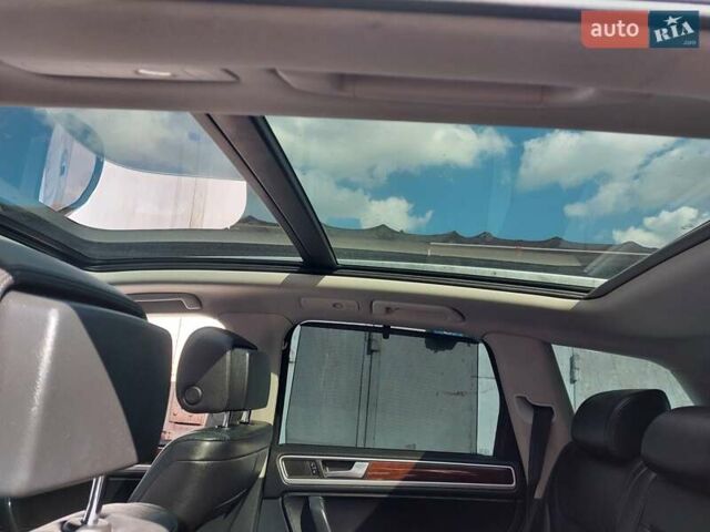 Сірий Фольксваген Туарег, об'ємом двигуна 3 л та пробігом 154 тис. км за 15800 $, фото 21 на Automoto.ua