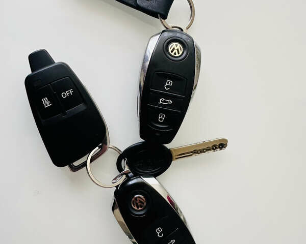 Сірий Фольксваген Туарег, об'ємом двигуна 2.97 л та пробігом 288 тис. км за 17700 $, фото 36 на Automoto.ua