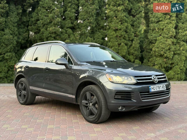 Сірий Фольксваген Туарег, об'ємом двигуна 2.97 л та пробігом 250 тис. км за 18500 $, фото 13 на Automoto.ua