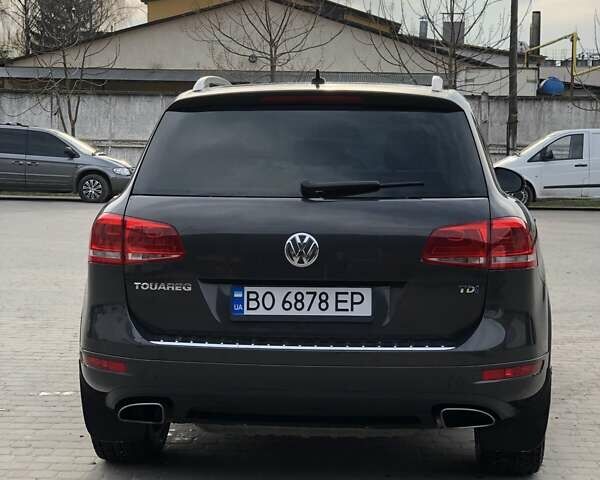Серый Фольксваген Туарег, объемом двигателя 2.97 л и пробегом 263 тыс. км за 15900 $, фото 6 на Automoto.ua