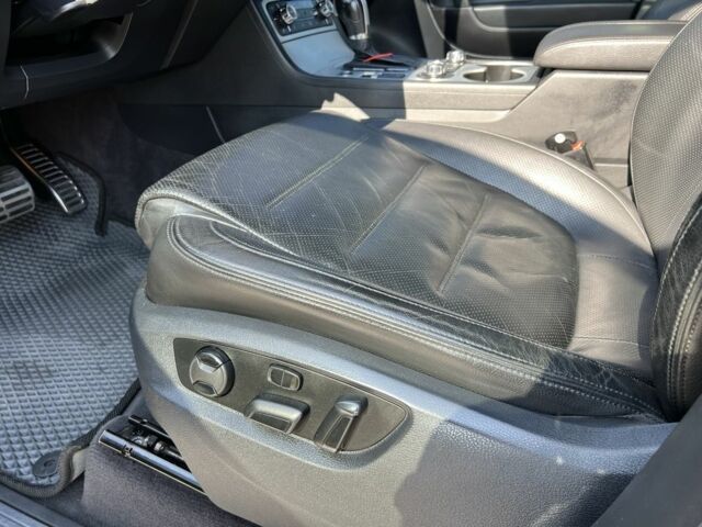 Серый Фольксваген Туарег, объемом двигателя 3 л и пробегом 253 тыс. км за 17000 $, фото 13 на Automoto.ua