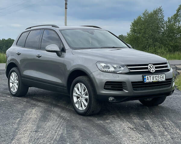 Сірий Фольксваген Туарег, об'ємом двигуна 3 л та пробігом 207 тис. км за 21500 $, фото 12 на Automoto.ua
