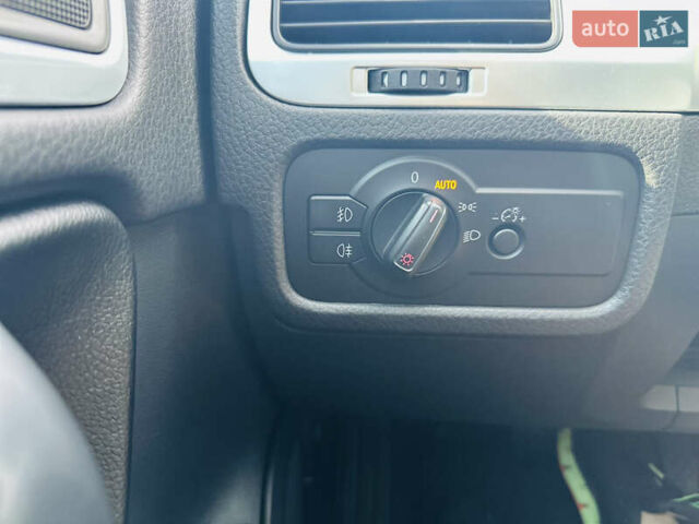 Сірий Фольксваген Туарег, об'ємом двигуна 2.97 л та пробігом 288 тис. км за 17700 $, фото 31 на Automoto.ua