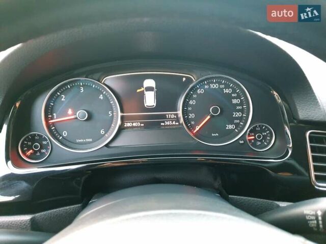 Сірий Фольксваген Туарег, об'ємом двигуна 2.97 л та пробігом 280 тис. км за 15769 $, фото 28 на Automoto.ua