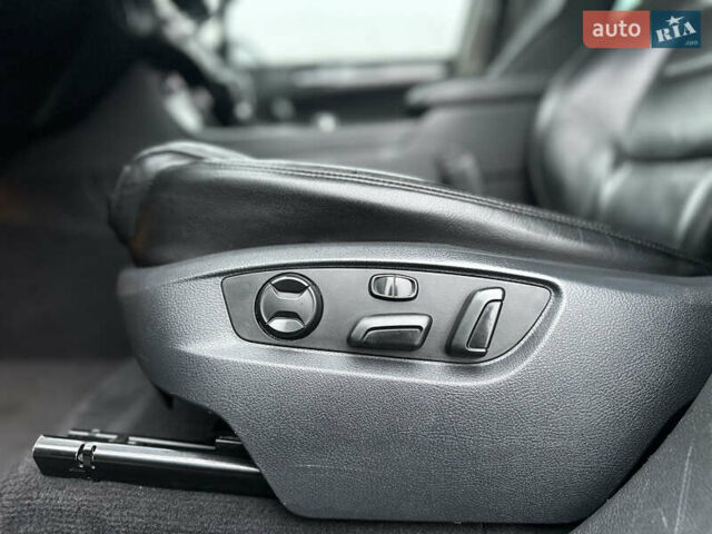 Сірий Фольксваген Туарег, об'ємом двигуна 3 л та пробігом 298 тис. км за 18500 $, фото 66 на Automoto.ua