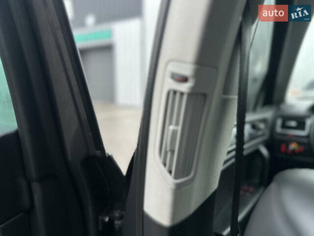 Сірий Фольксваген Туарег, об'ємом двигуна 3 л та пробігом 298 тис. км за 18500 $, фото 85 на Automoto.ua