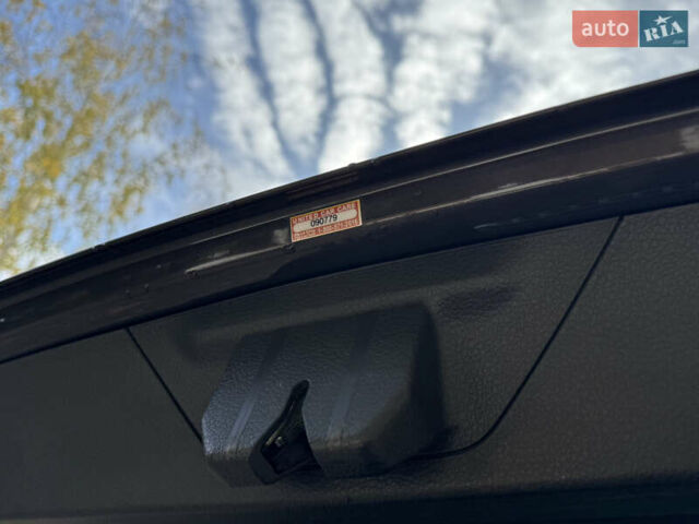 Сірий Фольксваген Туарег, об'ємом двигуна 3 л та пробігом 260 тис. км за 16700 $, фото 65 на Automoto.ua