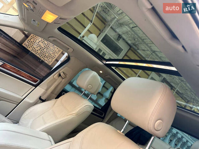 Серый Фольксваген Туарег, объемом двигателя 2.97 л и пробегом 300 тыс. км за 13400 $, фото 18 на Automoto.ua