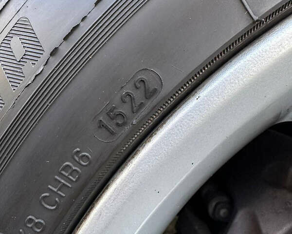 Серый Фольксваген Туарег, объемом двигателя 3.6 л и пробегом 185 тыс. км за 13000 $, фото 14 на Automoto.ua