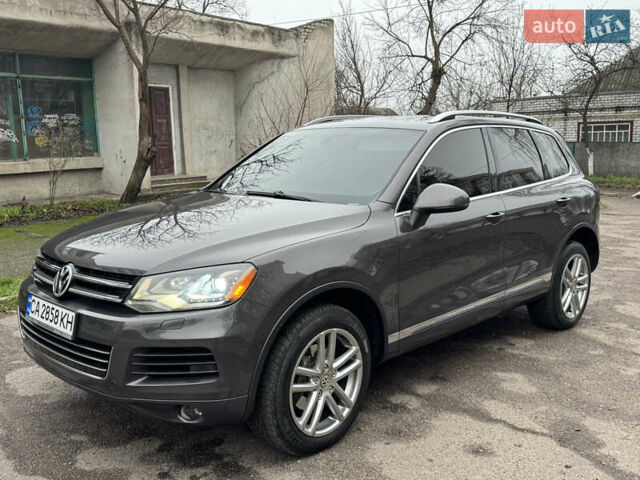 Серый Фольксваген Туарег, объемом двигателя 3 л и пробегом 260 тыс. км за 16700 $, фото 15 на Automoto.ua