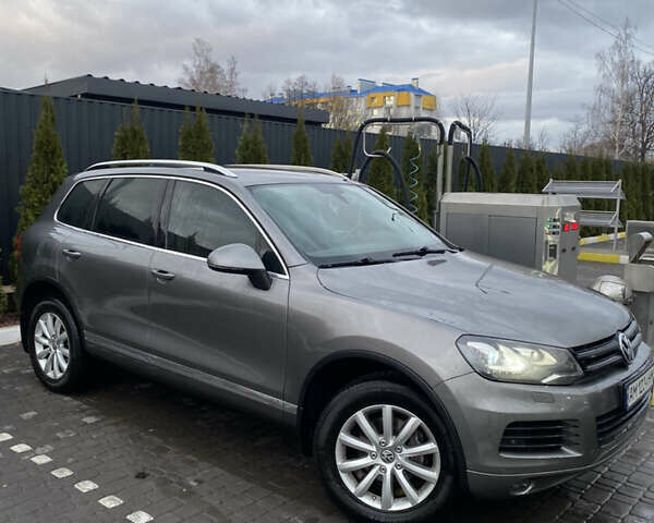 Серый Фольксваген Туарег, объемом двигателя 2.97 л и пробегом 257 тыс. км за 15500 $, фото 8 на Automoto.ua