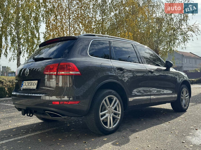 Сірий Фольксваген Туарег, об'ємом двигуна 3 л та пробігом 260 тис. км за 16700 $, фото 8 на Automoto.ua