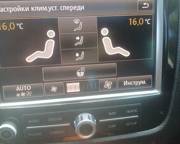 Серый Фольксваген Туарег, объемом двигателя 3 л и пробегом 278 тыс. км за 16999 $, фото 17 на Automoto.ua