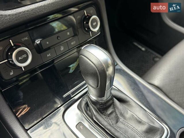 Сірий Фольксваген Туарег, об'ємом двигуна 3 л та пробігом 260 тис. км за 16700 $, фото 87 на Automoto.ua