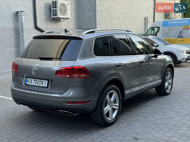 Сірий Фольксваген Туарег, об'ємом двигуна 2.97 л та пробігом 238 тис. км за 18300 $, фото 12 на Automoto.ua