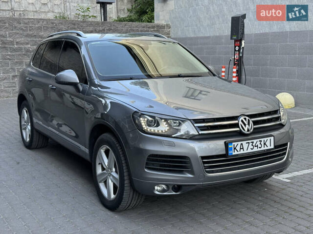 Сірий Фольксваген Туарег, об'ємом двигуна 2.97 л та пробігом 238 тис. км за 18300 $, фото 10 на Automoto.ua