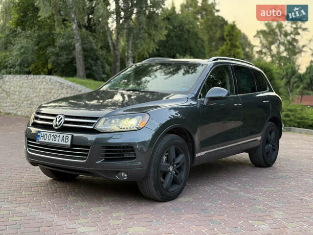 Сірий Фольксваген Туарег, об'ємом двигуна 2.97 л та пробігом 250 тис. км за 18500 $, фото 3 на Automoto.ua
