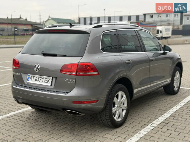 Сірий Фольксваген Туарег, об'ємом двигуна 3 л та пробігом 260 тис. км за 18700 $, фото 30 на Automoto.ua