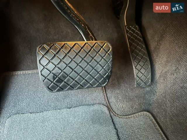 Серый Фольксваген Туарег, объемом двигателя 3 л и пробегом 232 тыс. км за 19700 $, фото 11 на Automoto.ua