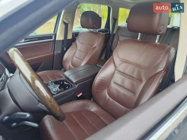 Серый Фольксваген Туарег, объемом двигателя 3.6 л и пробегом 196 тыс. км за 15999 $, фото 20 на Automoto.ua