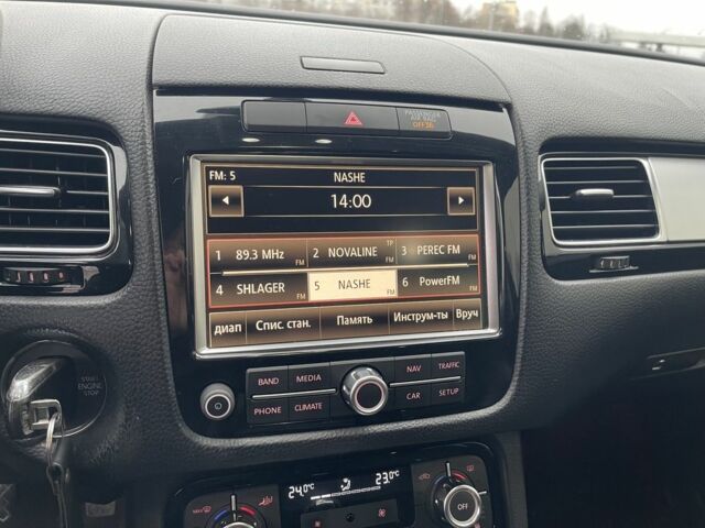 Серый Фольксваген Туарег, объемом двигателя 3.6 л и пробегом 249 тыс. км за 12700 $, фото 17 на Automoto.ua