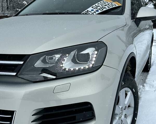 Серый Фольксваген Туарег, объемом двигателя 3 л и пробегом 190 тыс. км за 22700 $, фото 17 на Automoto.ua