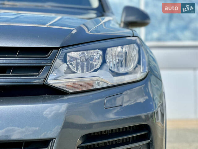 Серый Фольксваген Туарег, объемом двигателя 3 л и пробегом 226 тыс. км за 15490 $, фото 7 на Automoto.ua