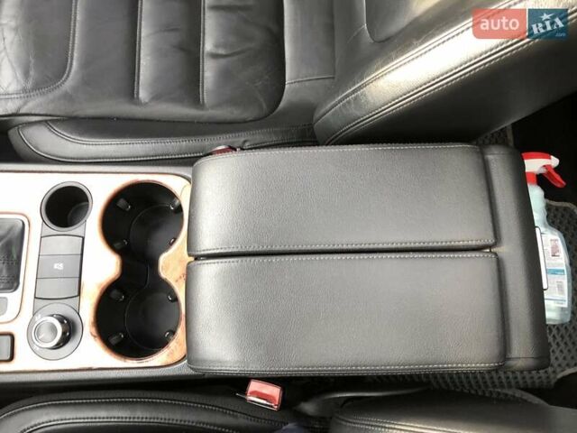 Серый Фольксваген Туарег, объемом двигателя 2.97 л и пробегом 263 тыс. км за 15900 $, фото 41 на Automoto.ua